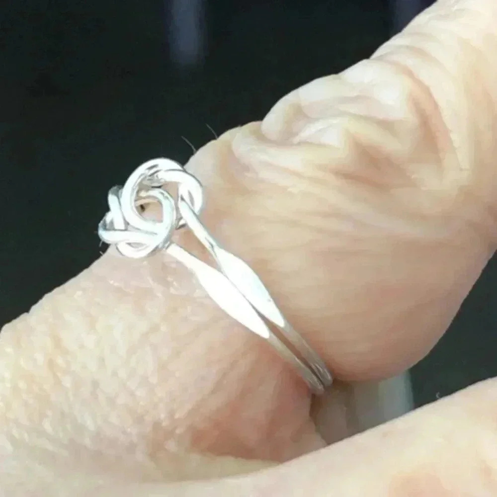 925 Sterling Silver Intertwining Knots Ring NWT - Picture 3 of 7